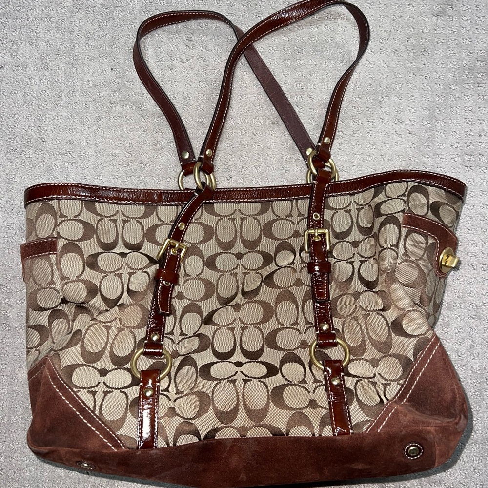 Coach Carry All Shoulder Bag